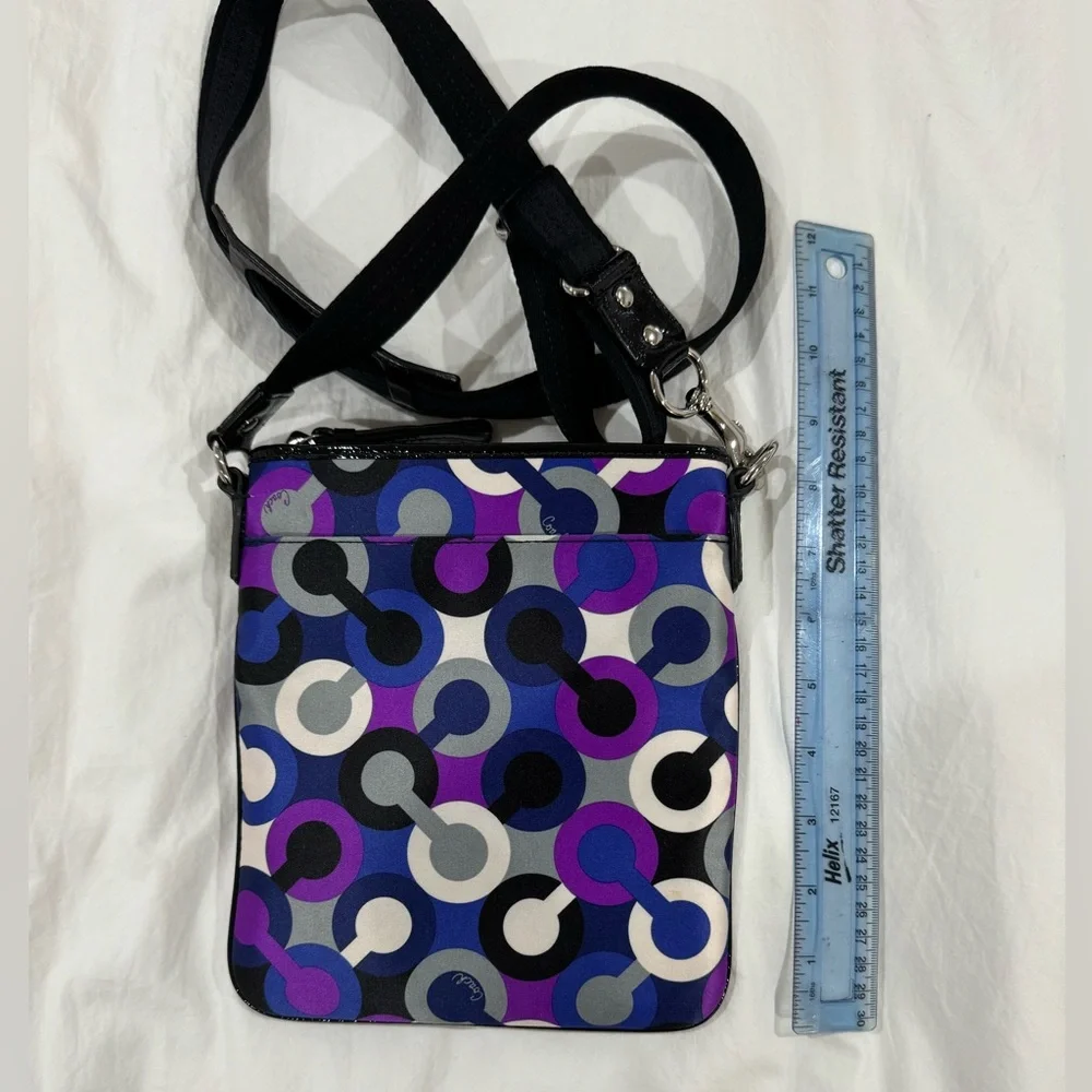 Vintage Coach Crossbody - Picture 2 of 10